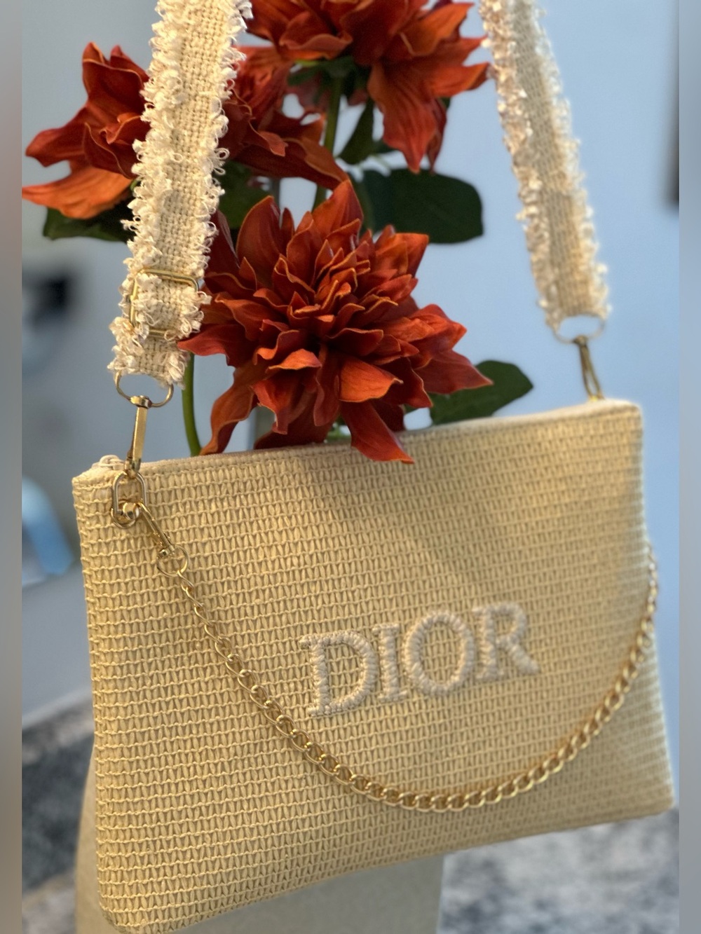 Dior Cream Woven Beauty Bag NWOT  GWP ITEM PLZ READ DESCRIPTION - Picture 3 of 6